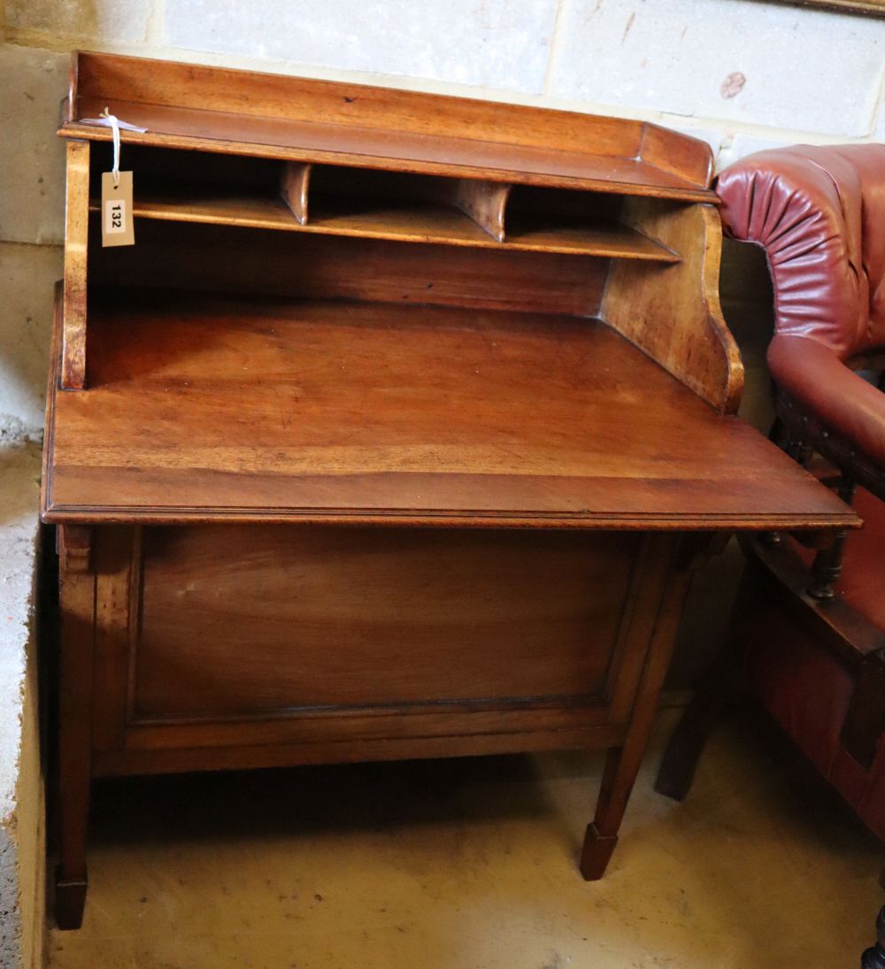 An Edwardian walnut writing desk, width 70cm, depth 57cm, height 92cm